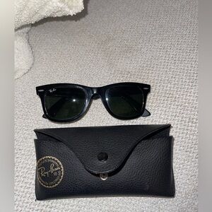 Ray-Ban Classic Black Sunglasses with Case